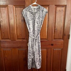 bishop + young Silver Sheath Snake Print Dress V-neck Cap Sleeve